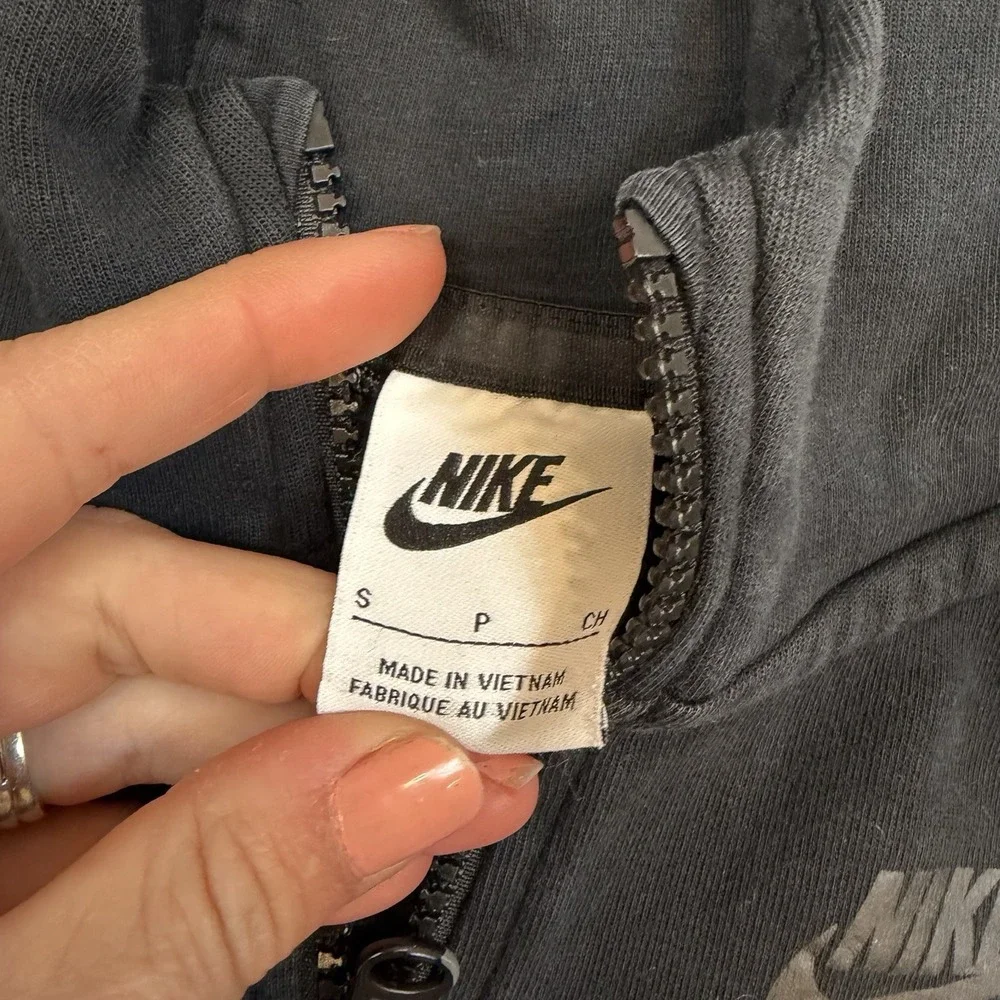Nike‎ Tech Fleece Sweatshirt Hoodie Boys Size Small Black Standard Fit CU9223